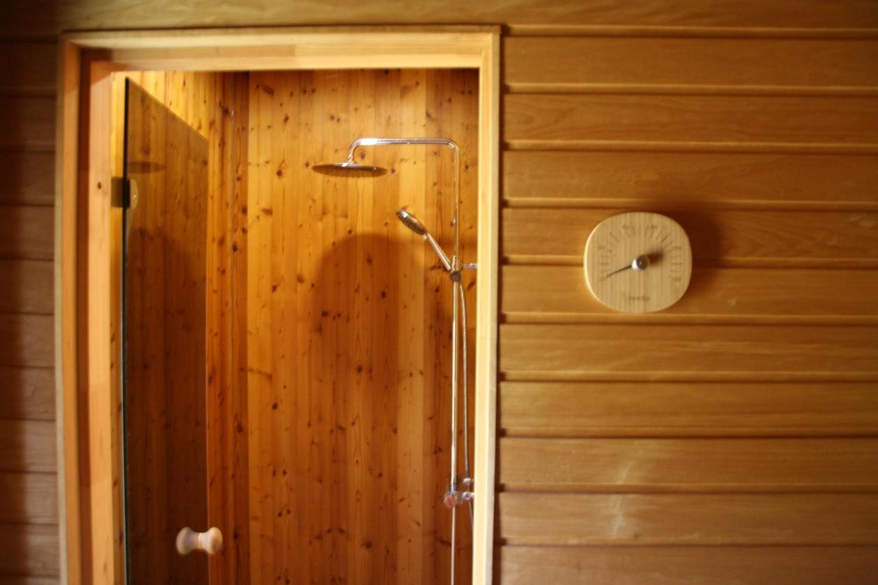 Elulille Maja Mere Laeheduses Lahemaa Ruepes Andineeme Esterno foto