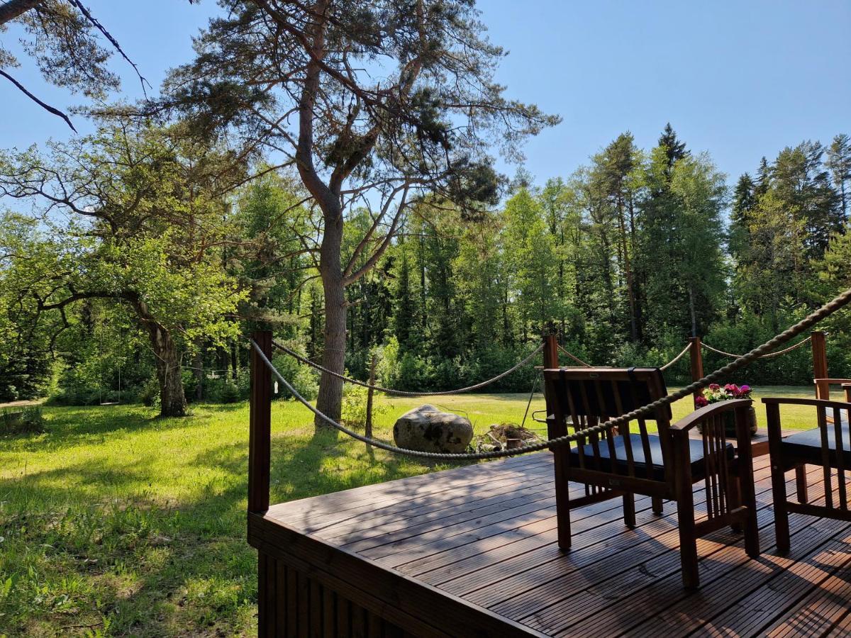 Elulille Maja Mere Laeheduses Lahemaa Ruepes Andineeme Esterno foto